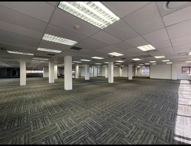 8,970M² OFFICE FOR SALE IN SANDTON CENTRAL